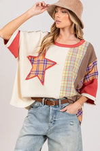 Oversized plaid star patch t-shirt with fig round neck for women