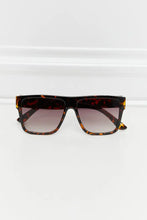 Oversized Square Sunglasses UV400 Protection Polycarbonate Frame Sunglasses