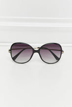 Oversized Square Sunglasses with Polycarbonate Temple UV400 Protection