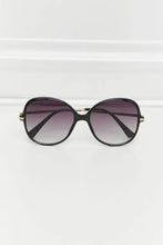 Oversized Square Sunglasses with Polycarbonate Temple UV400 Protection Sunglasses