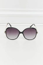 Oversized Square Sunglasses with Polycarbonate Temple UV400 Protection Sunglasses