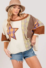 Women’s cream relaxed-fit round neck plaid star patch t-shirt with patchwork