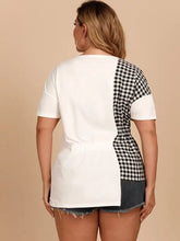 Plus size gingham color block asymmetrical short-sleeved T-shirt with denim shorts