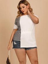 Plus size gingham color block asymmetrical short-sleeve T-shirt with denim shorts