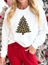 White plush leopard tree patched drop shoulder sweatshirt with slightly stretchy fabric and machine wash care