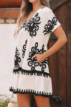 Printed V-Neck Short Sleeve Dress Casual Dresses