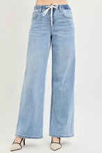 Light-wash denim RISEN elastic band slouchy wide jeans with a drawstring waistband and white cord