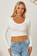 White round neck long sleeve cropped t-shirt top