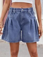 Blue ruched half elastic waist denim shorts with pleats