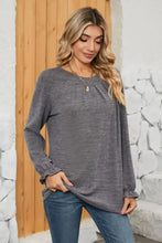 Ruched round neck flounce sleeve T-shirt in gray with long sleeve length