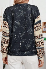 Santa Graphic Leopard Dropped Shoulder Sweatshirt with Starry Night Design
