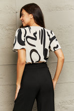 Short Sleeve Patterned Blouse and Black Pants Set for Women