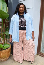 Simply Love Full Size IT'S ME,HI I'M THE COOL MOM IT'S ME Round Neck T-Shirt Woman T Shirts