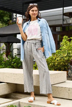 Simply Love Full Size IT'S ME,HI I'M THE COOL MOM IT'S ME Round Neck T-Shirt Woman T Shirts