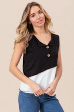 Sleeveless Color Block Buttoned Henley Top with Contrast Stitching Woman T Shirts