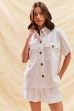 White short-sleeved button-up shirt in SO ME denim set with gold buttons