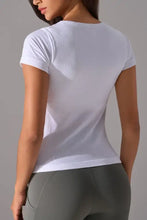 Square neck active T-shirt with detachable chest pads and white ribbed texture