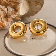Shiny stainless steel cutout 18k gold-plated round donut stud earrings