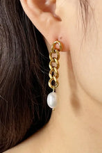 Stainless steel pearl asymmetrical earring with gold chain and pearl drop