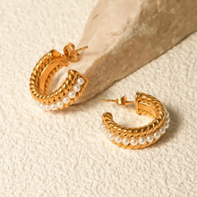 18k gold-plated stainless steel pearl C-hoop earrings with twisted rope design
