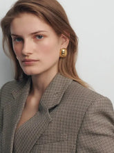 Stainless steel ribbed oval earrings, 18k gold-plated jewelry