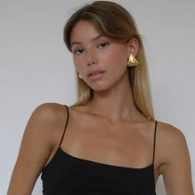 Stainless steel seashell shape gold pyramid stud earrings for women