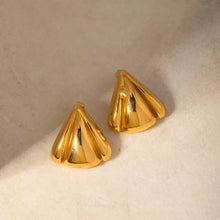 Shiny stainless steel seashell shape gold stud earrings for women