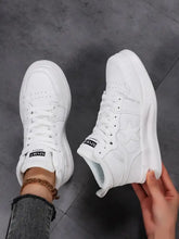 Star Pattern Lace Up Sneakers White Woman Sneakers