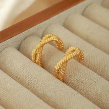 Titanium steel geometric stud earrings with twisted gold rope rings