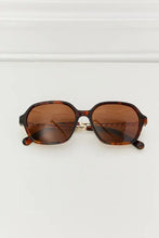 Tortoiseshell Square Sunglasses for Women TAC Polarization UV400 Sunglasses