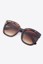 Tortoiseshell Square Sunglasses with Gradient Lenses Polycarbonate Frame