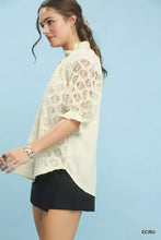 Umgee linen v-neck lace puff sleeve top in off-white featuring delicate floral lace puff sleeves and high neckline