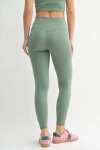 Venice Cloud Light Contour Sage Green High-Waisted Athletic Leggings