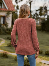 Women’s rusty rose ribbed knit long sleeve tee with round neck
