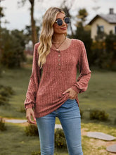 Women’s long sleeve tee in rusty rose with round neck and ribbed knit