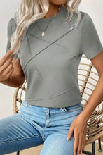 Grey womens solid color round neck short sleeve T-shirt with moderate stretch