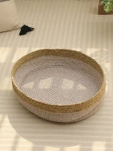 Woven rattan scratch-resistant cat nest in round seagrass design