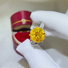 Stunning 1 carat moissanite sterling silver ring in red velvet box